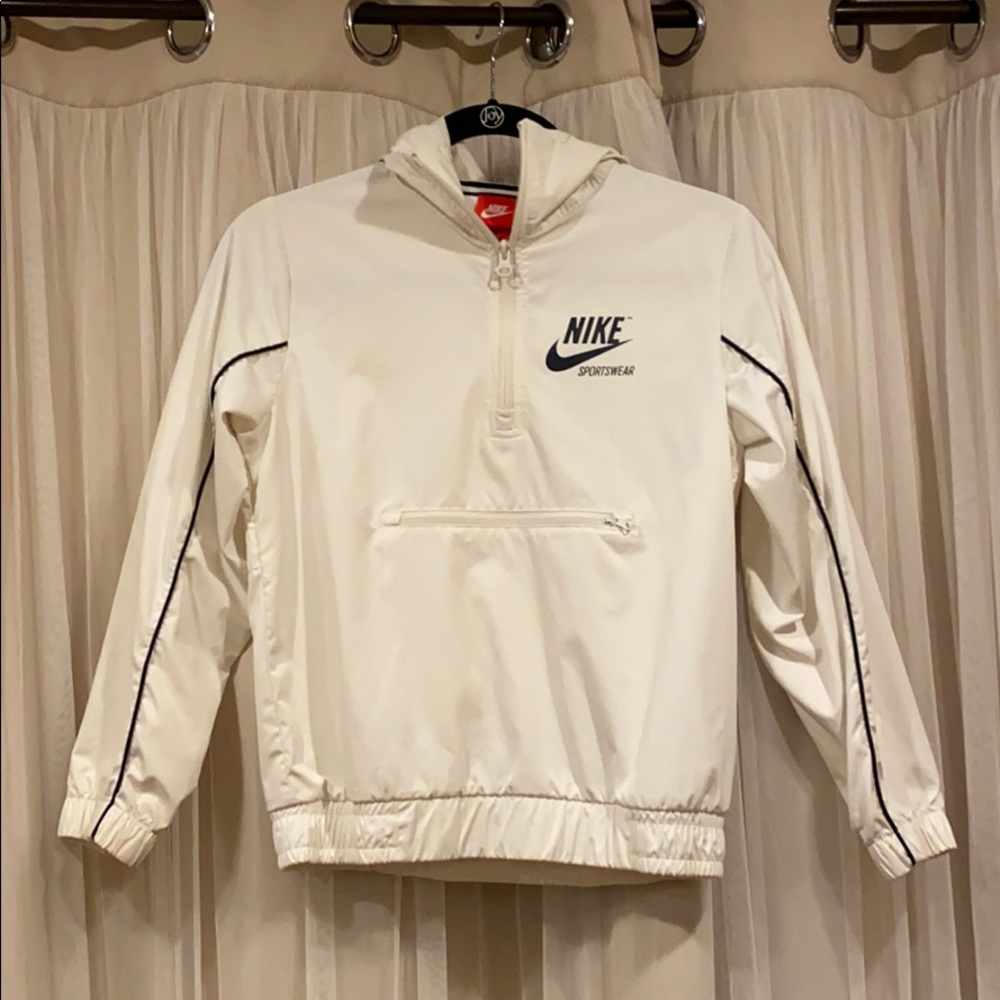 Nike white kids size M half zip pull over jacket